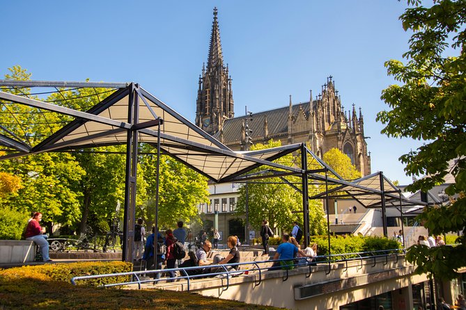 1 Hour express walk of Basel with a Local - Town Hall and Market Square: Civic Basel in One Stop