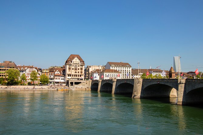 1 Hour express walk of Basel with a Local - Basel Minster: Gothic Spires and Stained Glass, Without the Detour