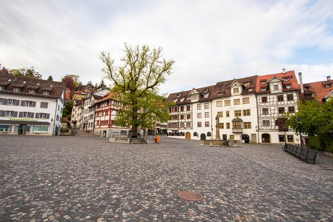 1 Hour Express Walk of St. Gallen with a Local - Stop 3: St. Gallen Cathedral, and how it ties into the city’s build story