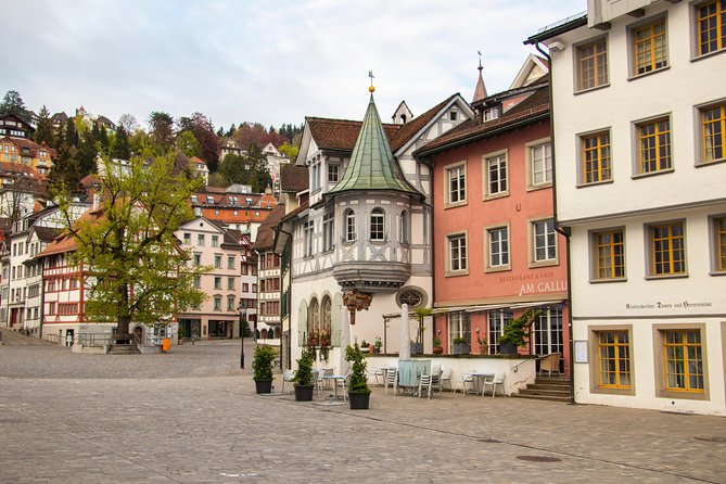 1 Hour Express Walk of St. Gallen with a Local - Your guide, the small group (max 6), and the feel of a real walk