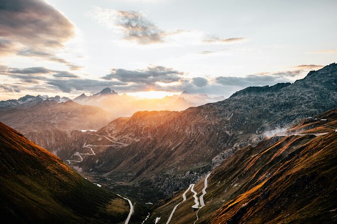 10h Porsche Self-Drive Swiss Alps: Grimsel-Susten & Furka Passes - Aare Gorge: the one stop that needs moderate physical fitness