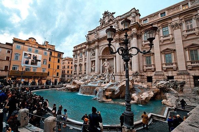 7-Day Taste of Europe Tour from Lucerne: Switzerland, Italy and France - Day 1: Duomo Milan to Galleria Vittorio Emanuele II, then Venice landing