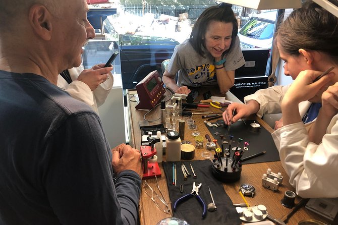 À Maurice Watch Workshop in Zurich - Who should book this workshop in Zurich