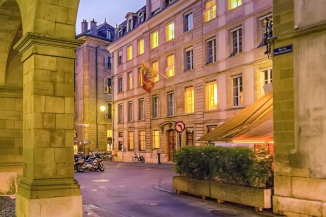 A Self-Guided Audio Tour of Geneva’s Old Town - Stop-by-stop route, from Bourg-de-Four to the Parc La Treille finish