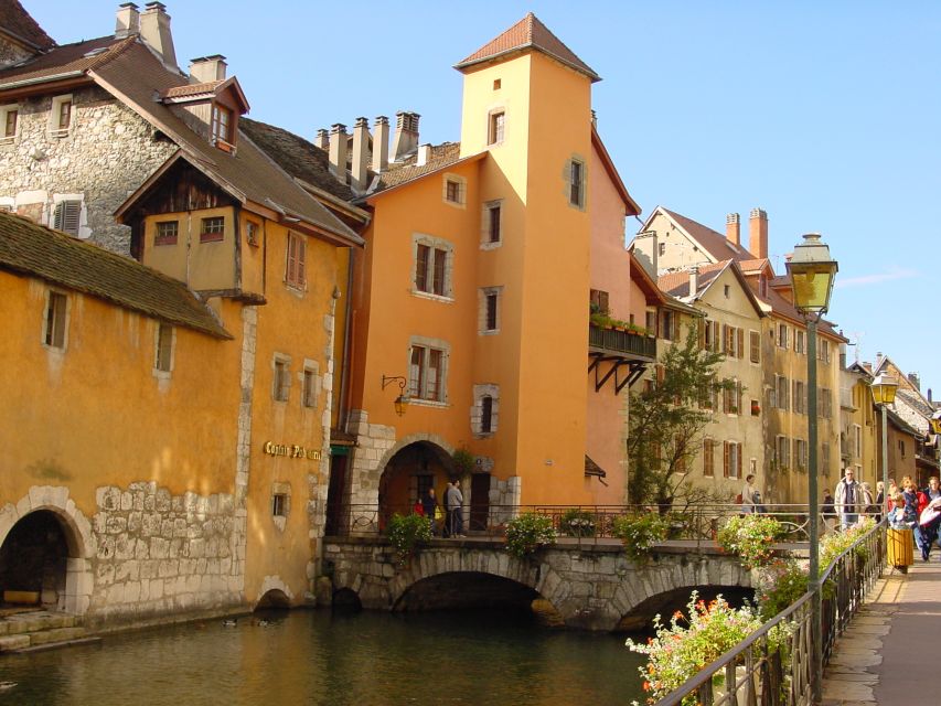 Annecy Private Guided Tour from Geneva - Guide style really matters, especially in a short tour
