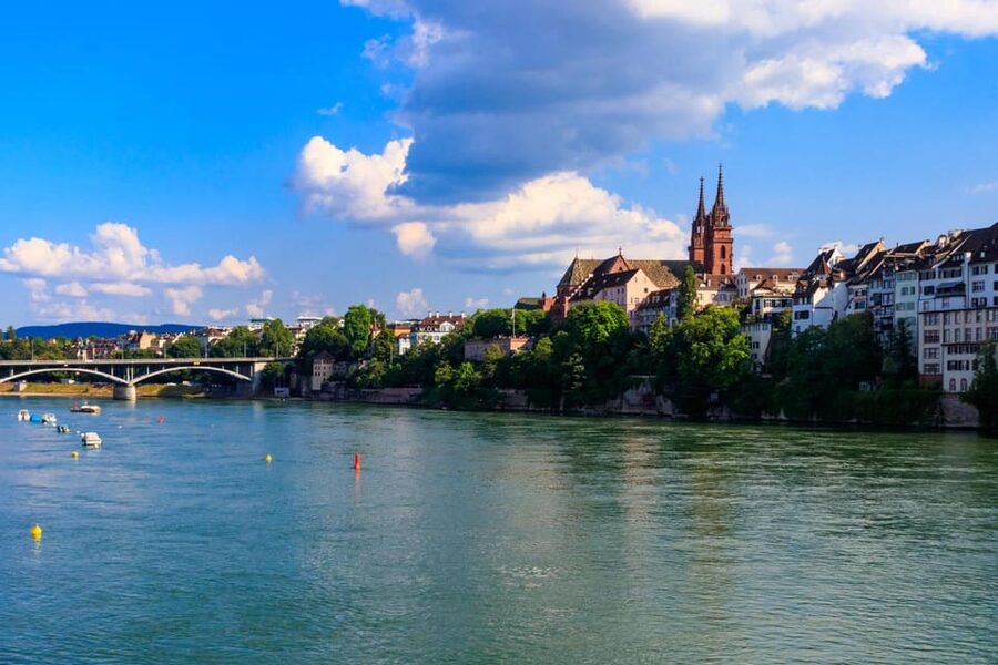 Basel: Insta-Perfect Walk with a Local - Meeting by the gate: start smart in the first 5 minutes