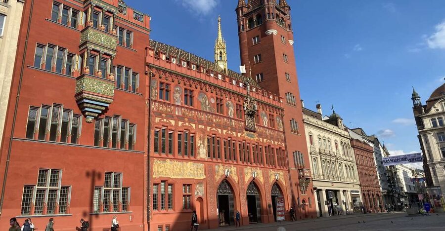 Basel: Private Walking Tour with a Local Guide - Münster Cathedral: the landmark you can actually use to navigate the city