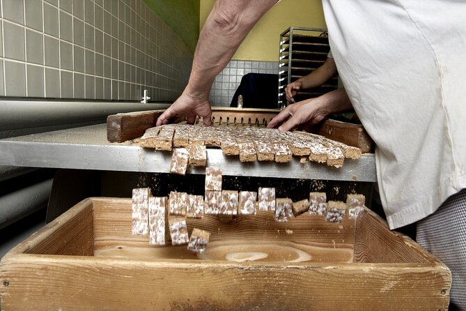 Basel: Self Guided FoodTour - Stop 4, Jakob’s Basler Leckerly: Läckerly Spice Cakes Through Centuries