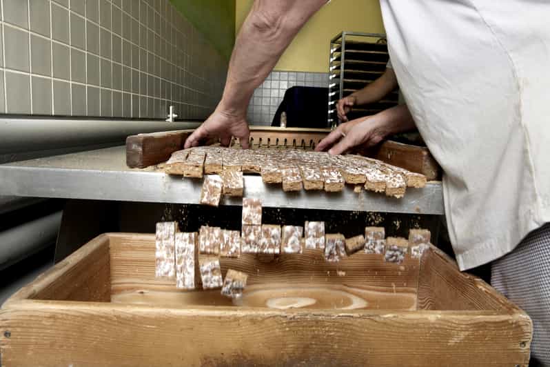Basel: Tour of Jakob’s Basler Leckerly Bakery - Packing Your Own Läckerli Gift: Practical Fun, Not a Gimmick