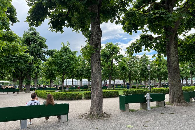 Beautiful Bern's Legends: A Self-Guided Audio Tour - Bundesplatz and the Federal Palace Area: Governance You Can Walk To