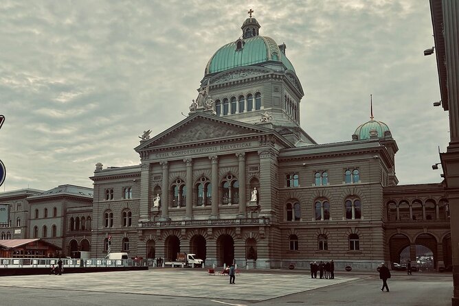 Beautiful Bern's Legends: A Self-Guided Audio Tour - Kindlifresserbrunnen: The Childeater Fountain and Charles the Bold