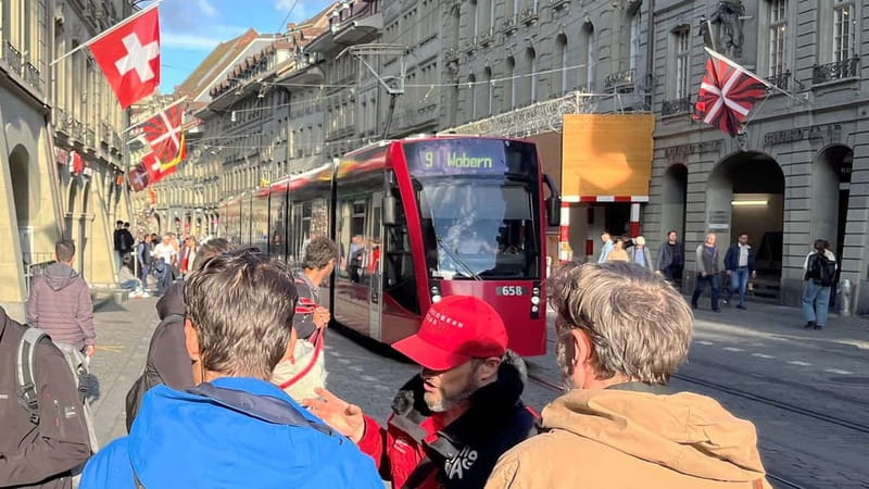 Bern: Chocolate Tasting Tour - Old Town Bern as your classroom (and your shelter in rain)