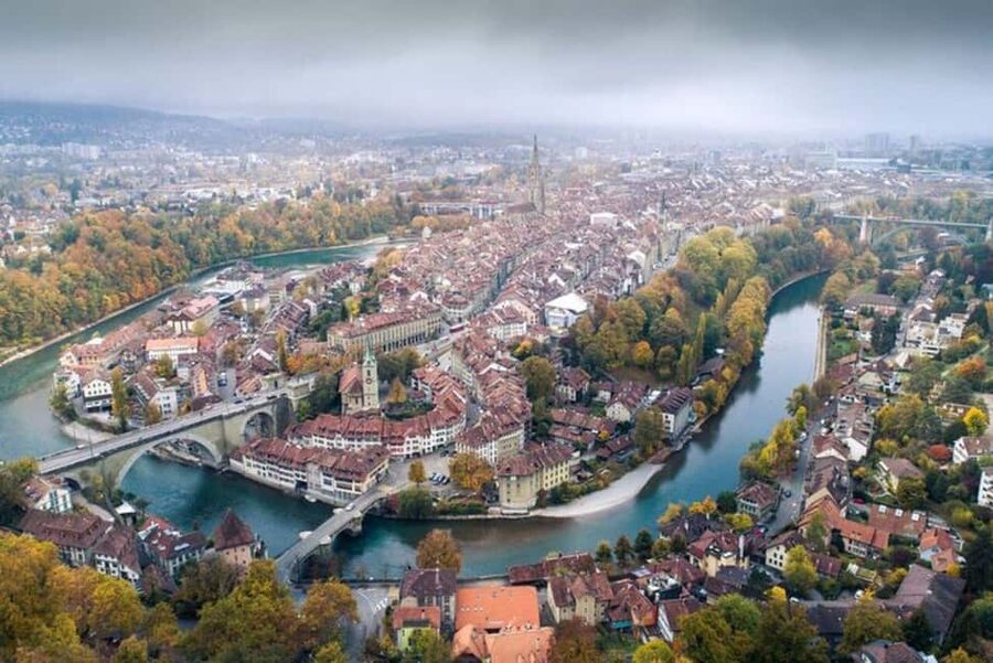 Bern : Highlights & Hidden Gems Walking Tour - Zytglogge clock tower and the automata show on the hour
