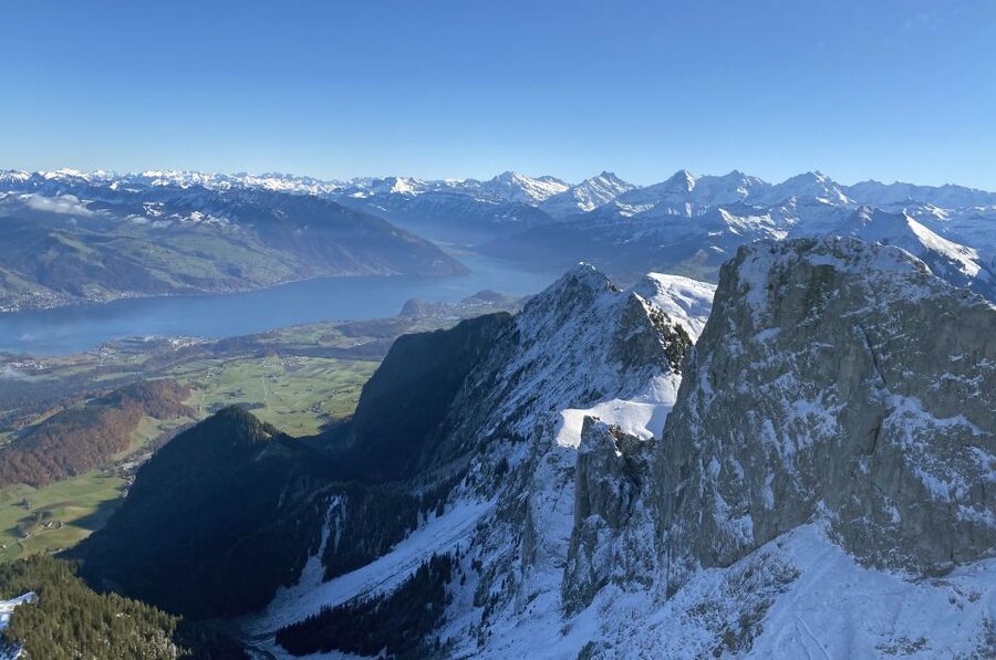Bern: Mountain & Lake Helicopter Flight for 2 or 3 People - What Happens Before Takeoff, and the Photo Souvenir Payoff