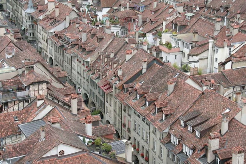 Bern: Political Walking Tour with a Diplomat - Parliament Square: The Swiss Democracy You Can Walk Around