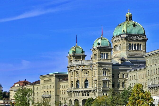 Bern Walking Tour: Explore Top Sights & Hidden Gems - A Two-Hour Old Town Mix, BearPark to the Federal Palace
