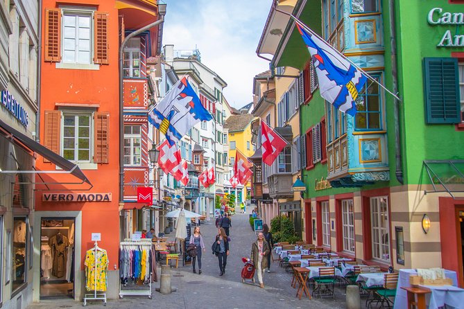 Best Intro to Zurich in 2 hours with a Local - Lindenhof hilltop views, Roman echoes, and instant orientation