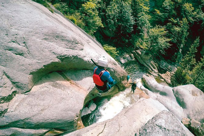 Canyoning Chli Schliere with OUTDOOR (Advanced) - Meeting at Wilderswil, then the 1-hour hop toward Alpnach
