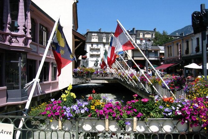 Chamonix Day Trip and Geneva City Tour - Palais des Nations and the UN area: a short stop with big symbolism