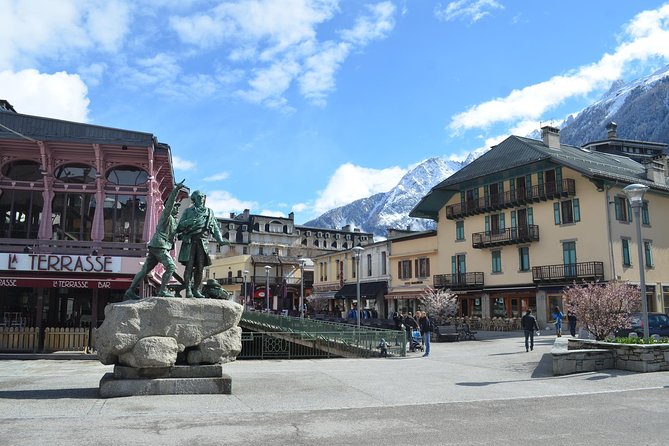 Chamonix & Mont Blanc Guided Day Trip with SkyView Panoramic bus - Aiguille du Midi cable car: big views at 3,842 meters (when open)