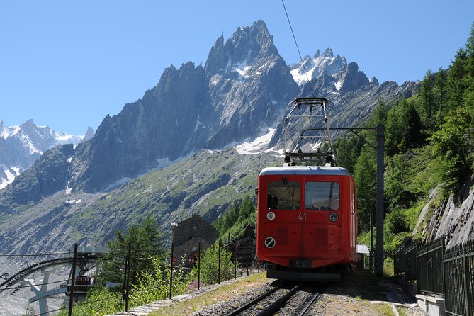 Chamonix & Mont Blanc Panoramic Sky-Glass Bus Guided Day Trip - Guide Power, Real Group Timing, and Names to Look For