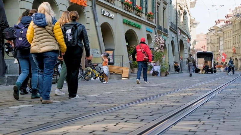 Chocolate and liquor fun in Bern with tasting - Chocolate on the move: starting at Käfigturm and Bärenplatz