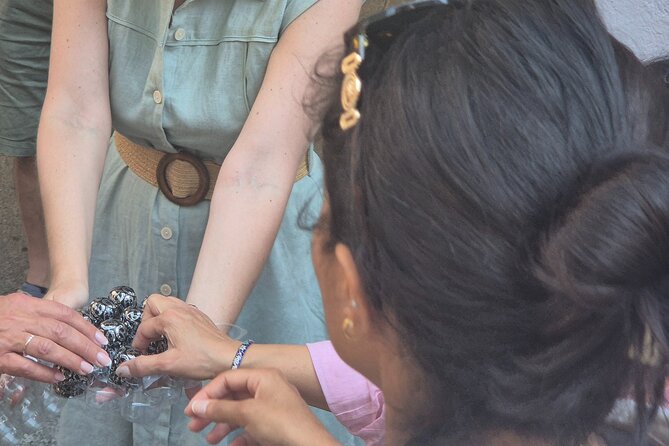 Chocolate Walking Tour in Zurich - Old Town Focus: What You’ll Do on This Zurich Stop