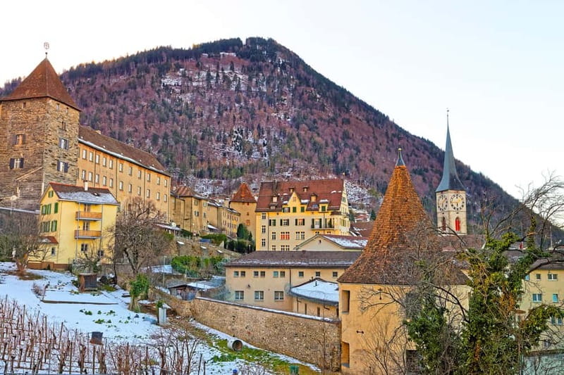 Chur: Private Express Walk with a Local in 90 minutes - St. Martinsplatz start: the orientation moment you need