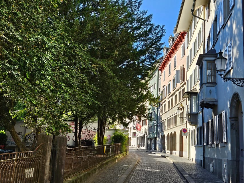 City tour historic old town Zurich - Niederdorf and Oberdorf: Einstein, Famous Names, and Street Stories