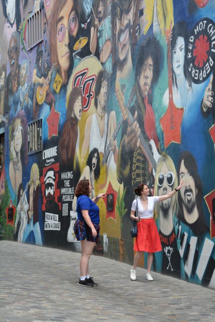Customizable walking tour with local photographer - Photo stops in the Altstadt: how to get better shots fast