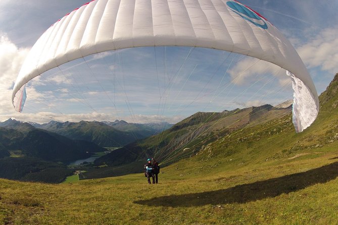 Davos Absolutely Free Flying Paragliding Tandem Flight 1'000 Meters High - Weather and Wind: The Real Boss of the Alps