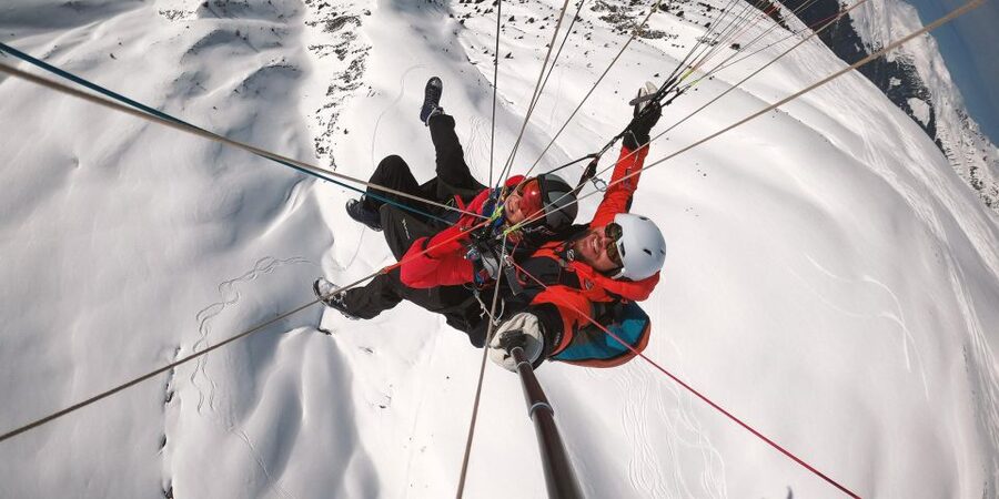 Davos: Tandem Paragliding Flight - Cable Car Up to Jakobshorn Summit, With Time to Learn