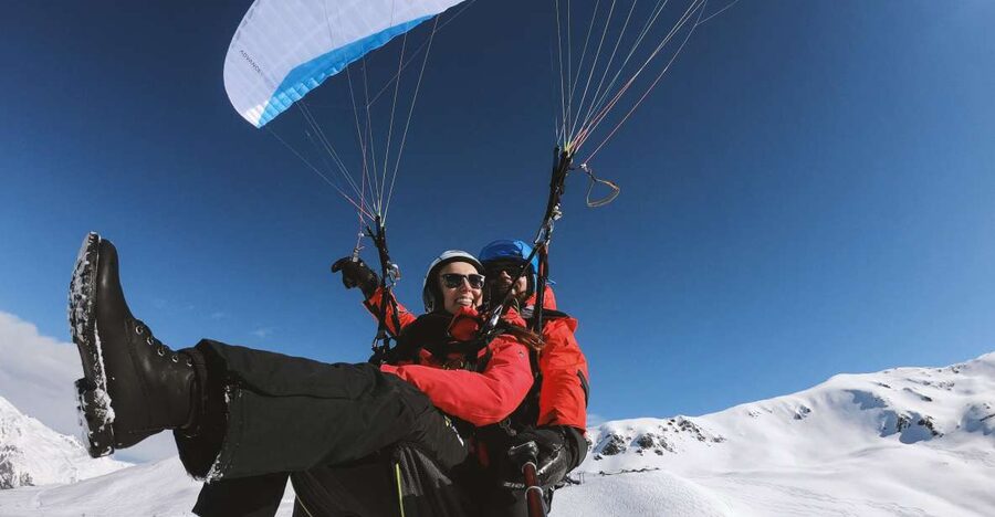 Davos: Tandem Paragliding Flight - How Your Pilot Chooses the Launch Site: Wind Checks at the Summit