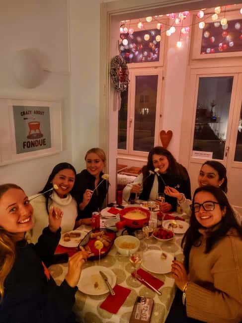 Day/Night Sledding + ALL-YOU-CAN-EAT Cheese&Chocolate Fondue - The 4-hour plan in Canton Bern, day run or night run