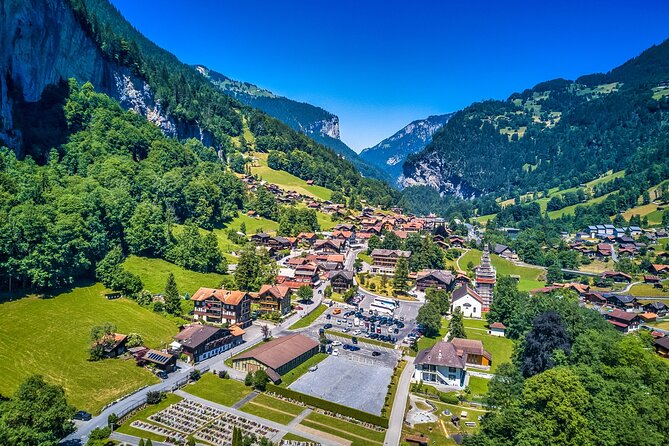 Daytrip to Swiss Villages: Interlaken Grindelwald & Lauterbrunnen - Bus comfort, group size, and timing: what can change your day