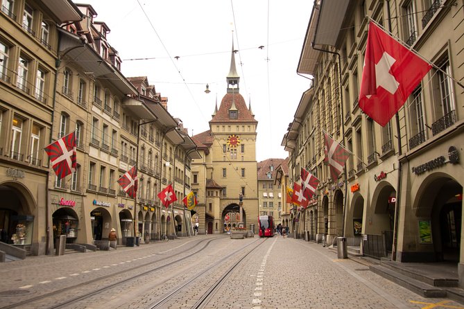 Discover Bern’s most Photogenic Spots with a Local - Key things you will notice on this Bern photo walk