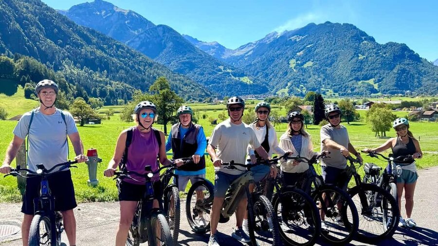 Discover Interlaken E-Bike Tour – Lakes Ruins and Views - Starting in Wilderswil, getting oriented, and easing into the ride