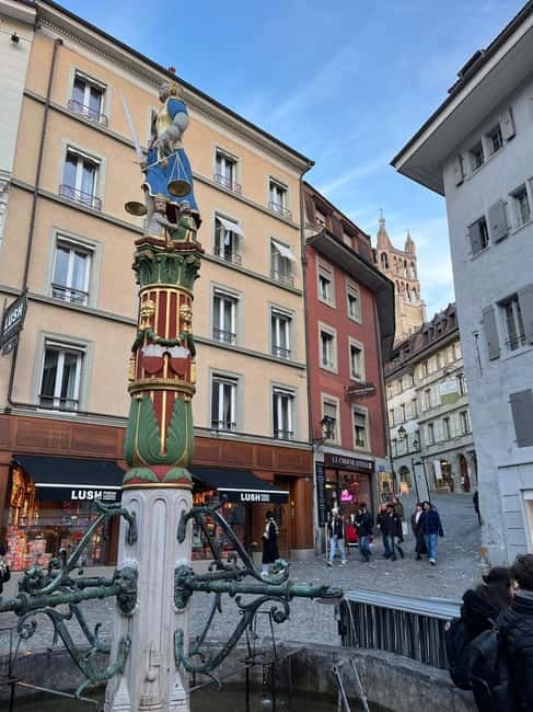 Discover Lausanne’s highlights with a local guide (EN) - Palud Square and Town Hall: the civic heartbeat