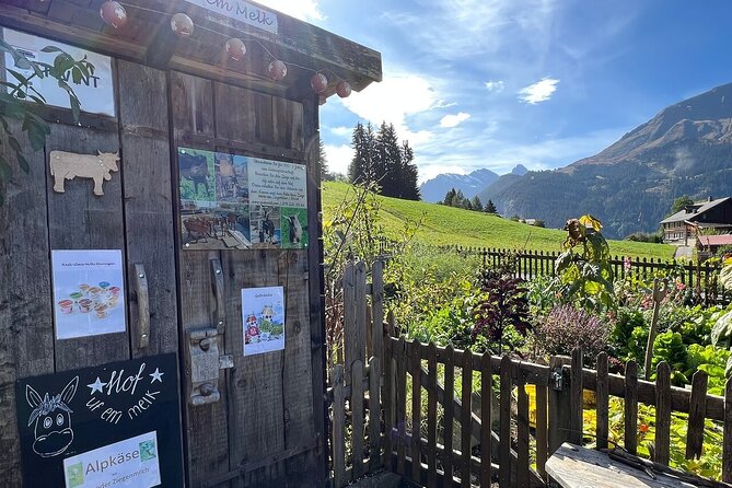 Easy countryside tour in Swiss Alps - kids friendly - Wengen and the Lauberhorn race: ski steepness in plain sight