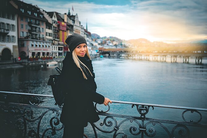 Einstein in Zurich: Walk in Time Exploration Game and Tour - Where You Start at Rathausbrücke, and How the Route Gets Moving