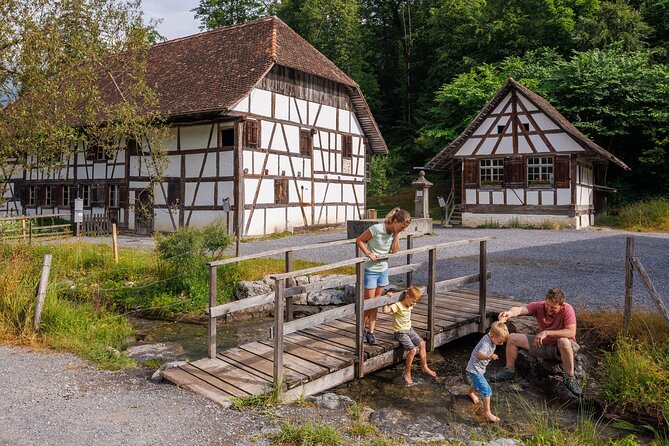 Experience Switzerland in the Ballenberg open-air museum - Route planning: why east-to-west can still feel too slow