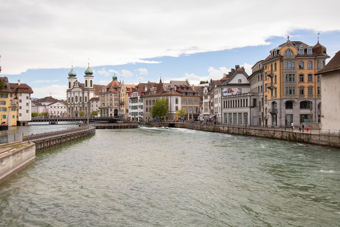 Explore Lucerne in 60 minutes with a Local - Hofkirche St. Leodegar: Gothic meets Renaissance calm