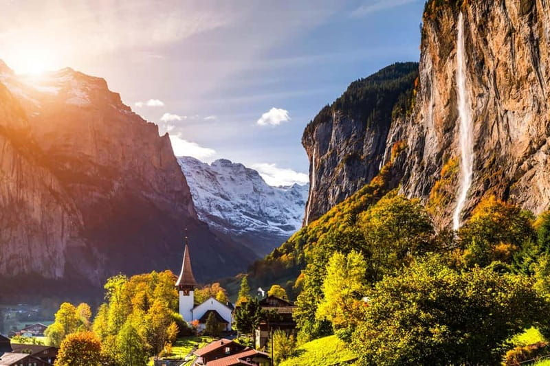 Explore Swiss Villages: Interlaken-Grindelwald(Private Tour) - Interlaken: between two lakes, with time to actually look