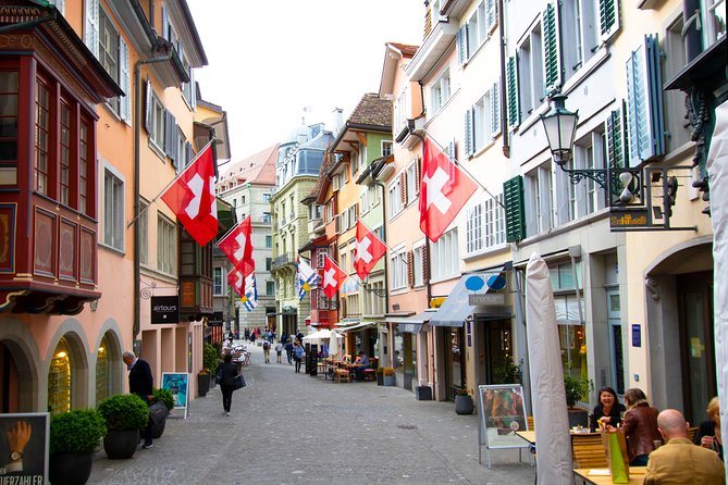 Explore Zurich in 60 minutes with a Local - The Grossmünster skyline stop you will remember later