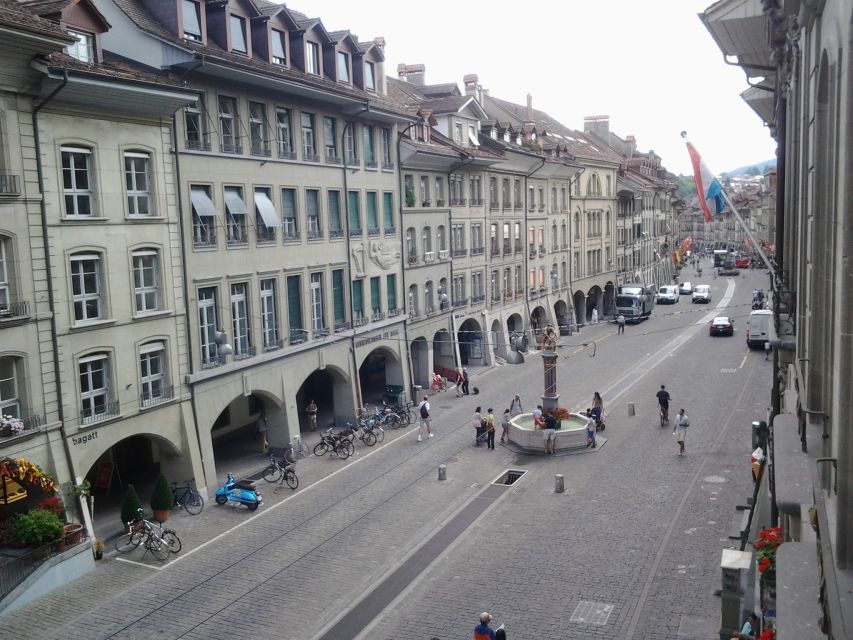Exploring Bern: Swiss Capital Private Walking Half-Day Tour - Bern Town Hall and the Zytglogge clock tower core