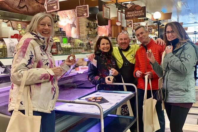 Food tour with EAT and CHILL TOUR Geneva & Lausanne - Wine Tastings and Possible Oil Samples, Plus the Sweet Finish
