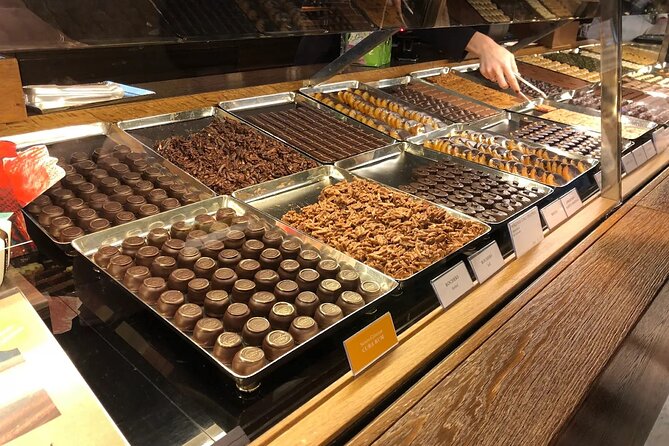 From Basel: Zurich Tour with Chocolate tasting and Lake Cruise - Lake Zürich Cruise: Relaxing Views With Real Timing