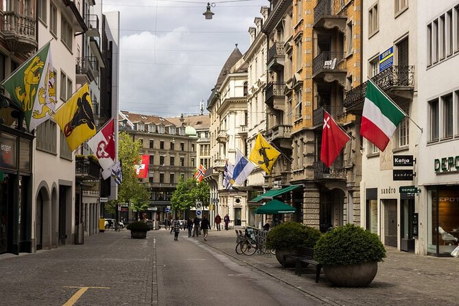 From Basel: Zurich Tour with Chocolate tasting and Lake Cruise - Chocolate Tasting at Three Shops: More Than a Snack