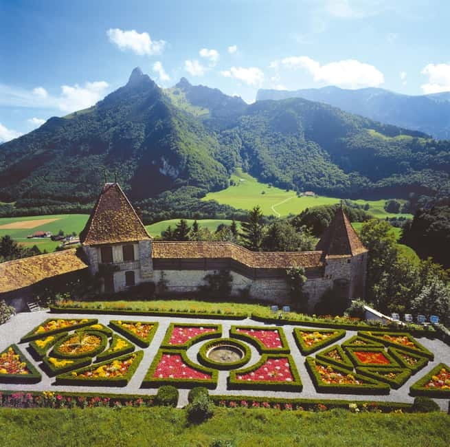 From Geneva: Gruyères Tour with Cheese & Chocolate Factories - GoldenPass panoramic train from Montbovon: views at a slower pace