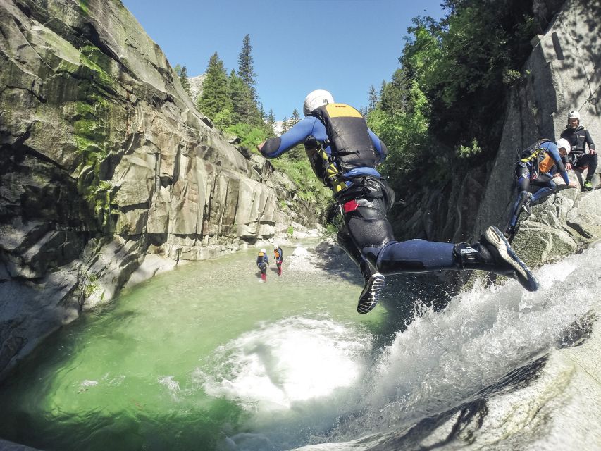 From Interlaken: Grimsel Gorge Canyoning Tour - Gear, briefings, and why safety feels real here
